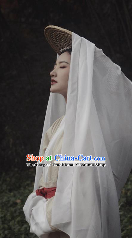 China Ancient Young Beauty Garment Costume Traditional Hanfu Curving Front Robe Han Dynasty Civilian Lady Historical Clothing