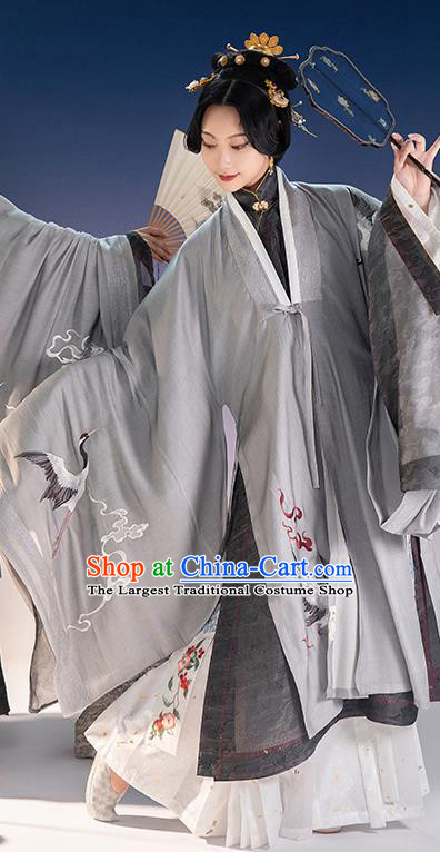 China Ancient Ming Dynasty Imperial Countess Historical Clothing Traditional Hanfu Dress Garments for Women