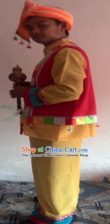 China Yi Nationality Folk Dance Clothing Ethnic Cucurbit Flute Performance Yellow Outfits Yunnan Minority Male Costumes