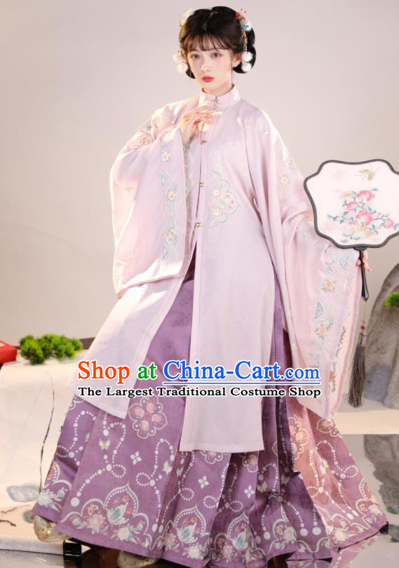China Ancient Noble Woman Hanfu Dress Ming Dynasty Nobility Beauty Clothing Traditional Historical Garment Costumes