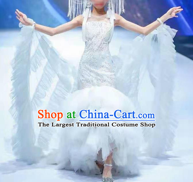 Custom Stage Show White Veil Fishtail Dress Baroque Princess Fashion Modern Dance Formal Clothing Girl Catwalks Garment Costumes