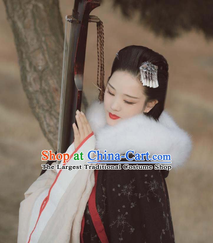 China Ancient Imperial Consort Black Cloak Clothing Han Dynasty Palace Beauty Garment Costume Traditional Hanfu Embroidered Mantle for Women