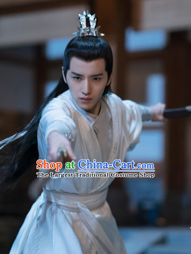 Chinese TV Series Qie Shi Tian Xia Bai Replica Costume Wuxia Young Hero White Clothing Ancient Swordsman Garments and Headpiece