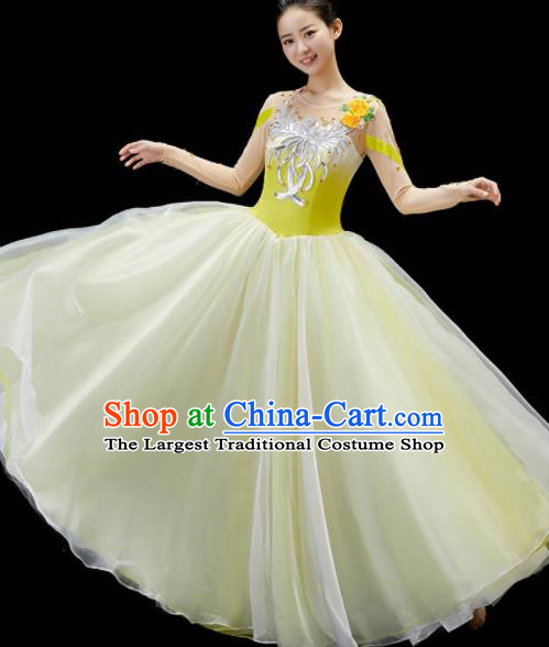 Chinese Modern Dance Yellow Dance Dress Embroidered Chrysanthemum Garment Spring Festival Gala Opening Dance Clothing Women Group Dance Costume