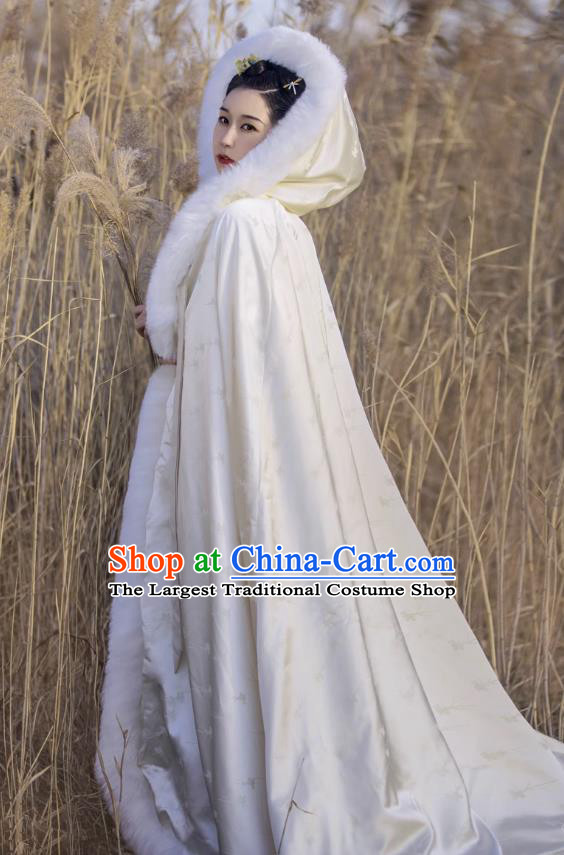 China Ming Dynasty Noble Lady Costume Ancient Empress White Cape Traditional Hanfu Hooded Cloak