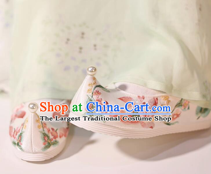 China Handmade White Shoes Ming Dynasty Princess Pearls Shoes Traditional Hanfu Embroidered Shoes