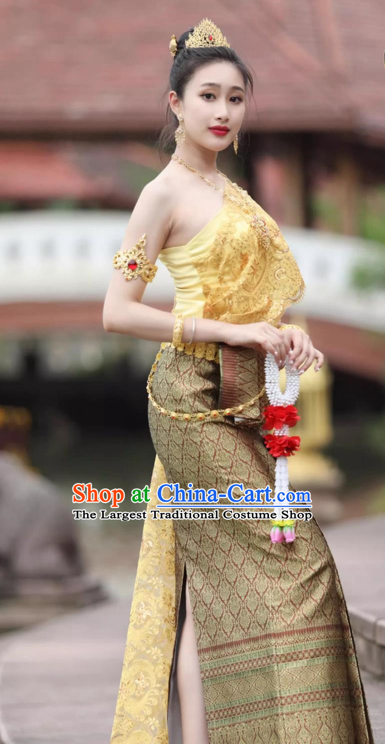 Thai National Costume Women Suit Traditional Classic Thai Dress With Slanted Shoulders And Slit Thai Skirt With Veil