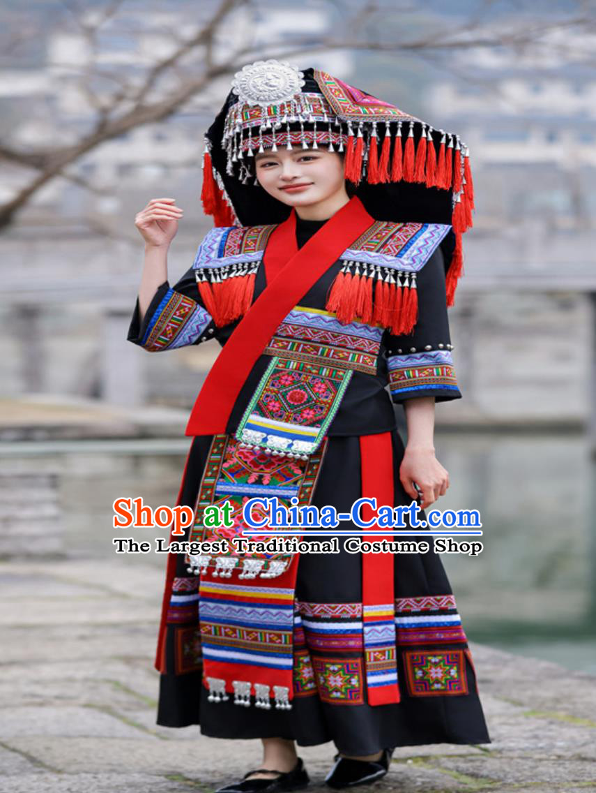 San Yue San Festival Guangxi Zhuang Ethnic Costume Women Chinese Minority Traditional Embroidered Attire