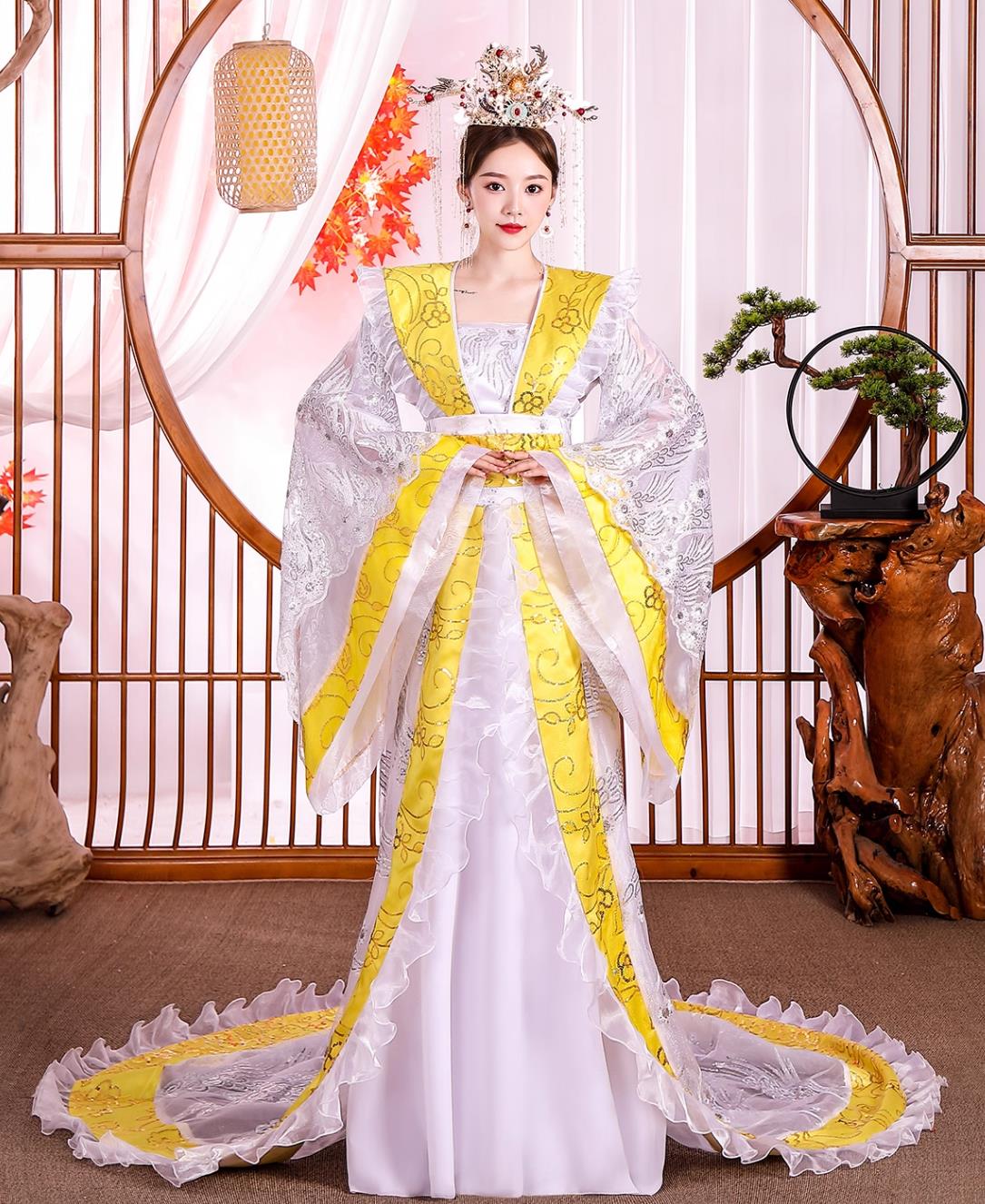 Tang Dynasty Empress Costume Embroidery Grand Sleeve Gown Yang Guifei Stage Performance White Dress Traditional Chinese Attire
