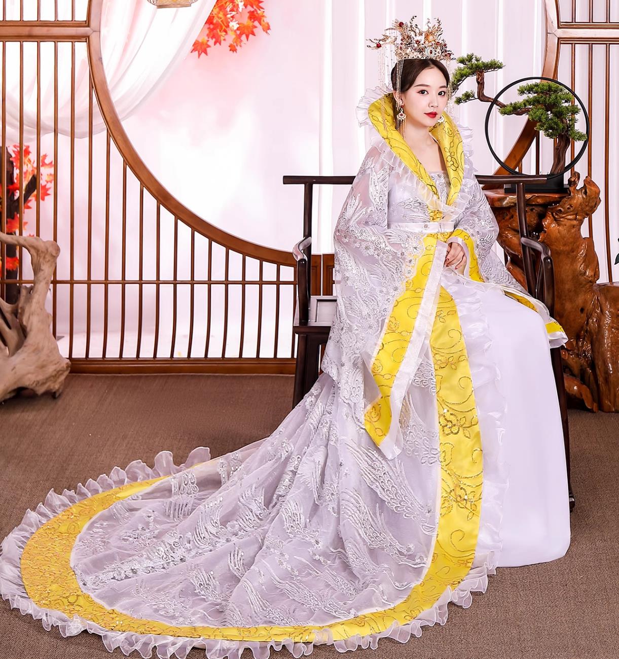Tang Dynasty Empress Costume Embroidery Grand Sleeve Gown Yang Guifei Stage Performance White Dress Traditional Chinese Attire