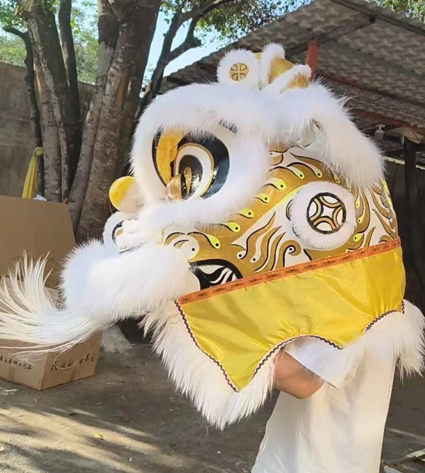 Chinese Dancing Lion Equipment Handmade Hok San Lion Head White Fur Lion Dance Costumes Complete Set