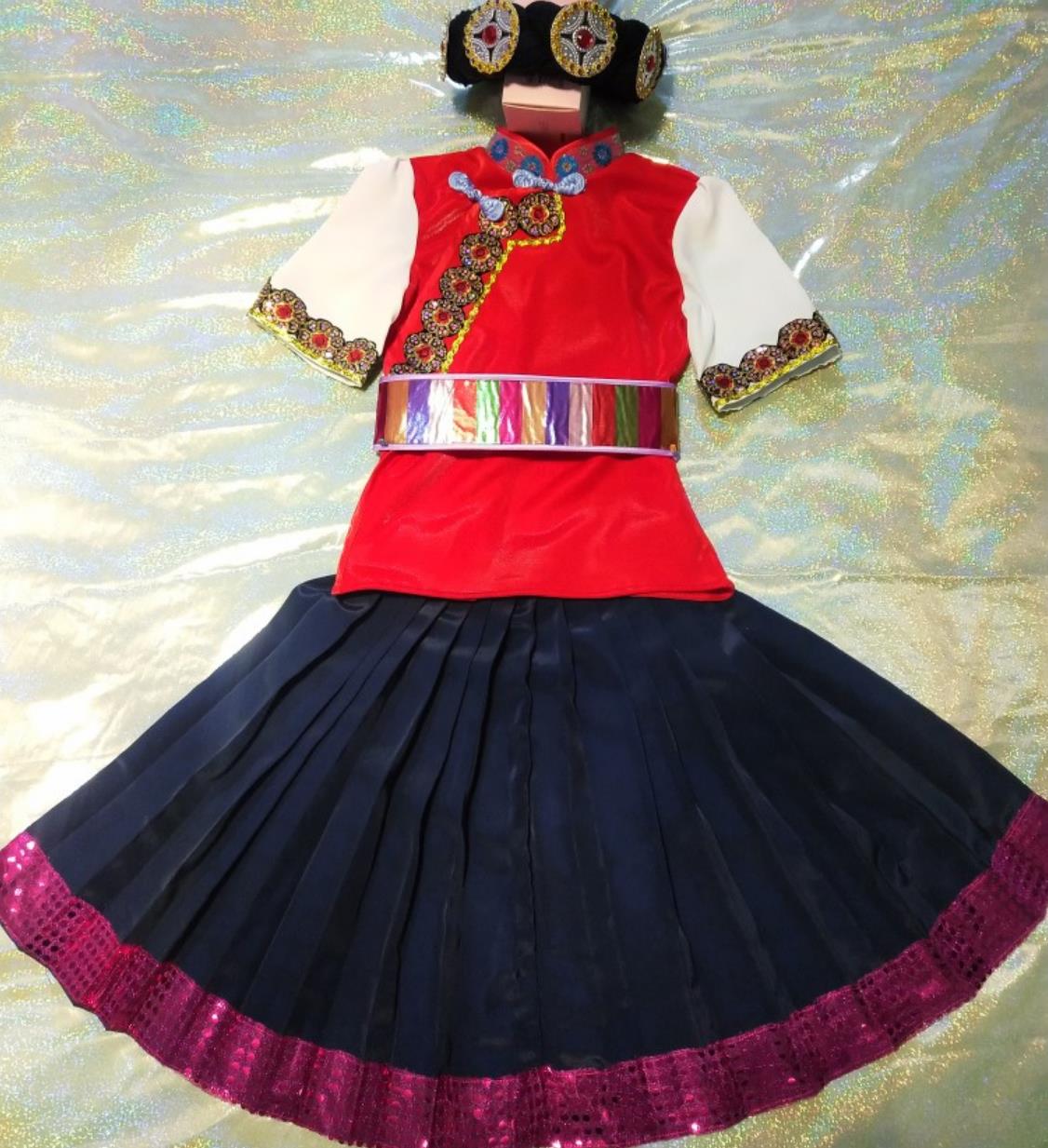 Chinese Naxi Ethnic Stage Outfit Yunnan Lijiang Minority Nationality Costume