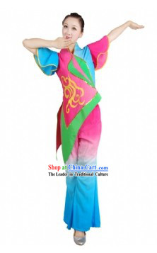 Chinese Han Ethnic Handkerchief Dancing Costume for Women