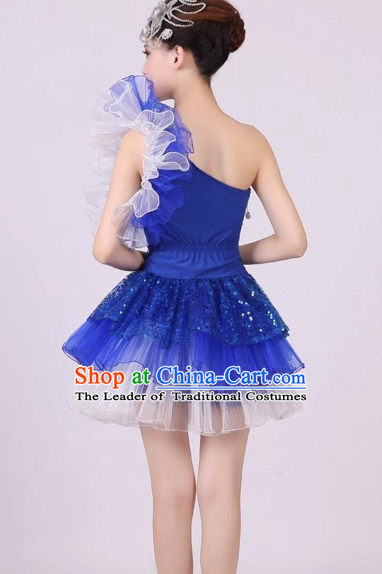 Traditional Chinese Yangge Fan Dancing Costume and Accessories