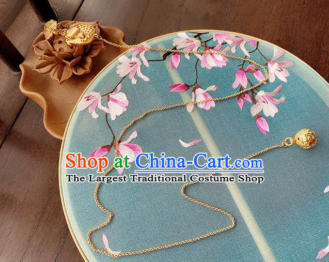 China Traditional Cheongsam Golden Fish Brooch Classical Sachet Pendant Accessories
