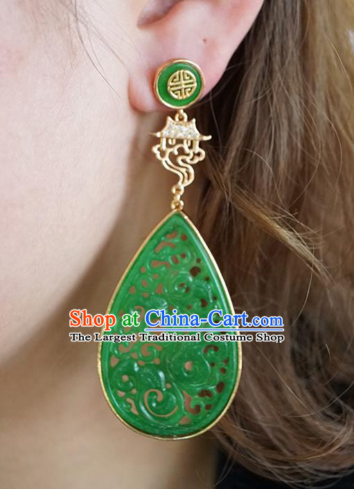 Top Grade Chinese Handmade Golden Palace Ear Jewelry Traditional Accessories Classical Cheongsam Jade Earrings