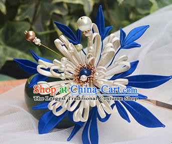 Chinese Traditional White Silk Chrysanthemum Hair Stick Hanfu Hair Accessories Handmade Classical Pearls Hairpin