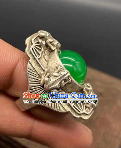 China Handmade Jewelry Accessories Traditional Chrysoprase Thimble Circlet National Silver Carving Frog Ring