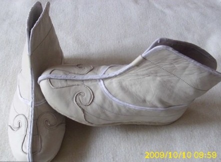 Yuntou Boots